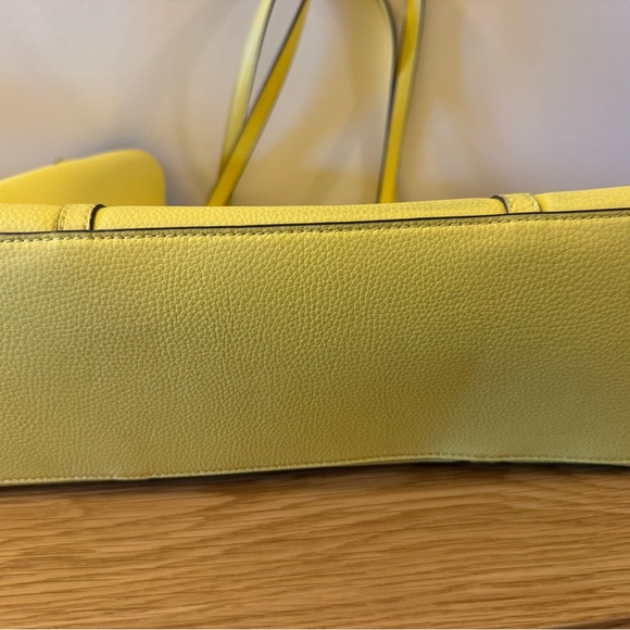 Authentic Tory Burch Triple Compartment Perry - Picture 8 of 14